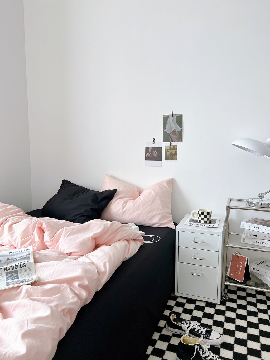 Mixed Color Bedding Set / Pastel Pink + Black