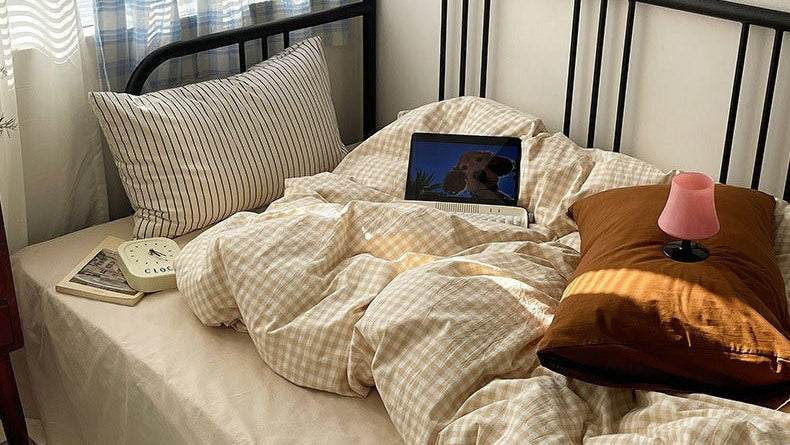 Mixed Gingham Striped Bedding Set / Brown