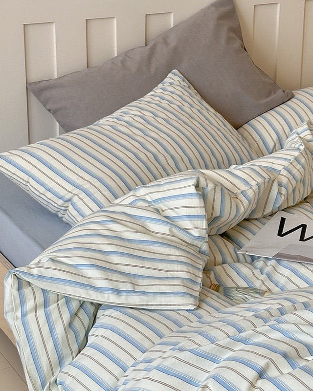 Parker Minimalist Striped Bedding Set / Blue & Brown