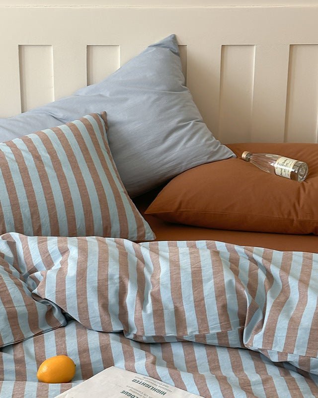 Parker Minimalist Striped Bedding Set / Red