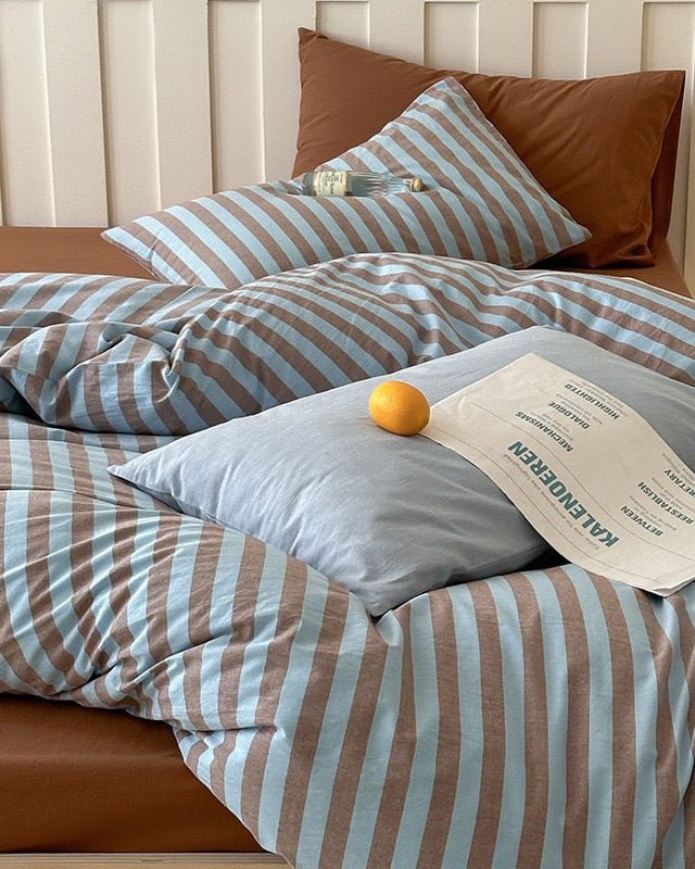 Parker Minimalist Striped Bedding Set / Red