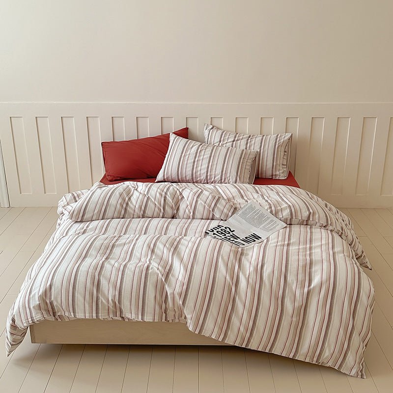Parker Minimalist Striped Bedding Set / Red