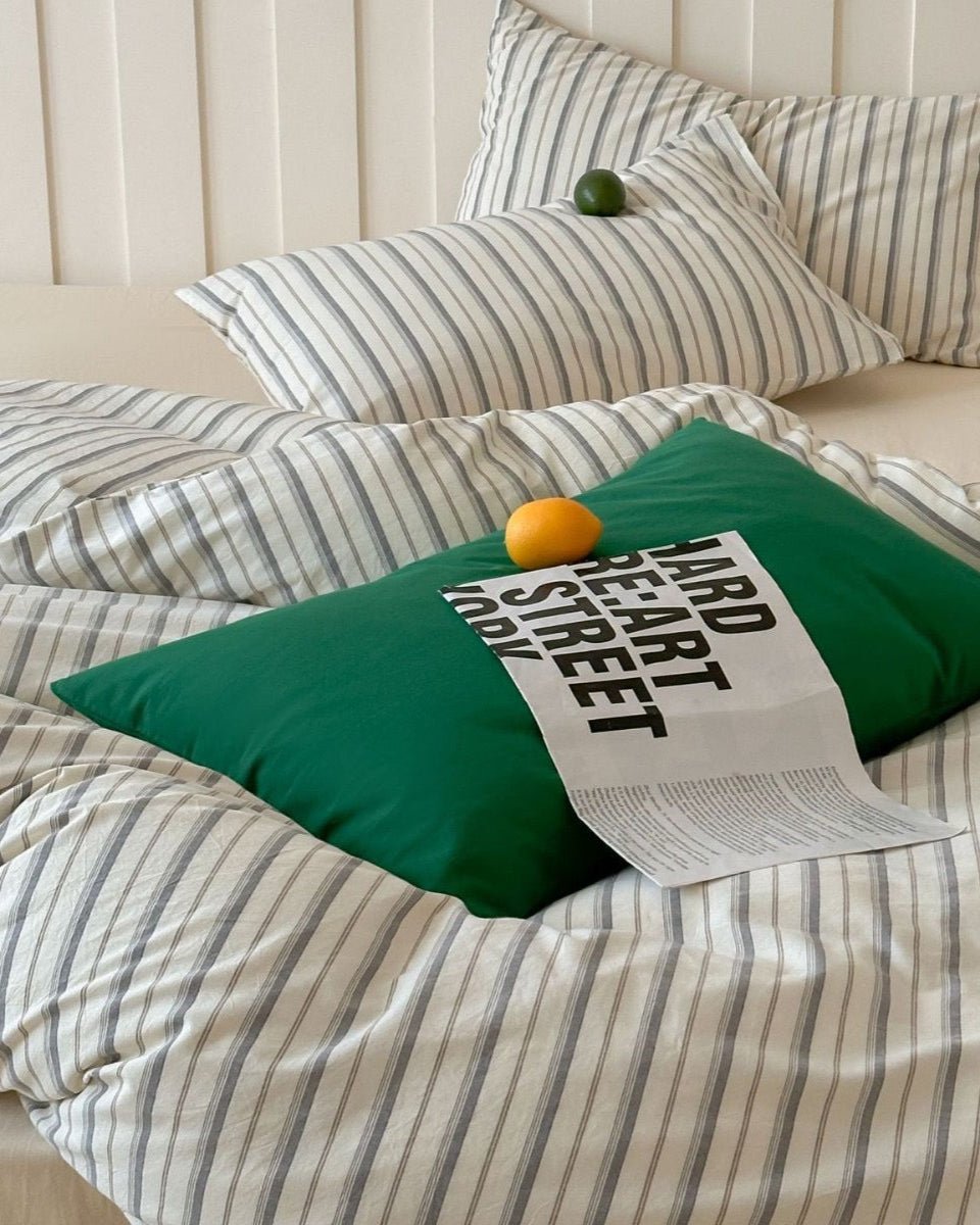 Parker Minimalist Striped Bedding Set / Khaki & Gray