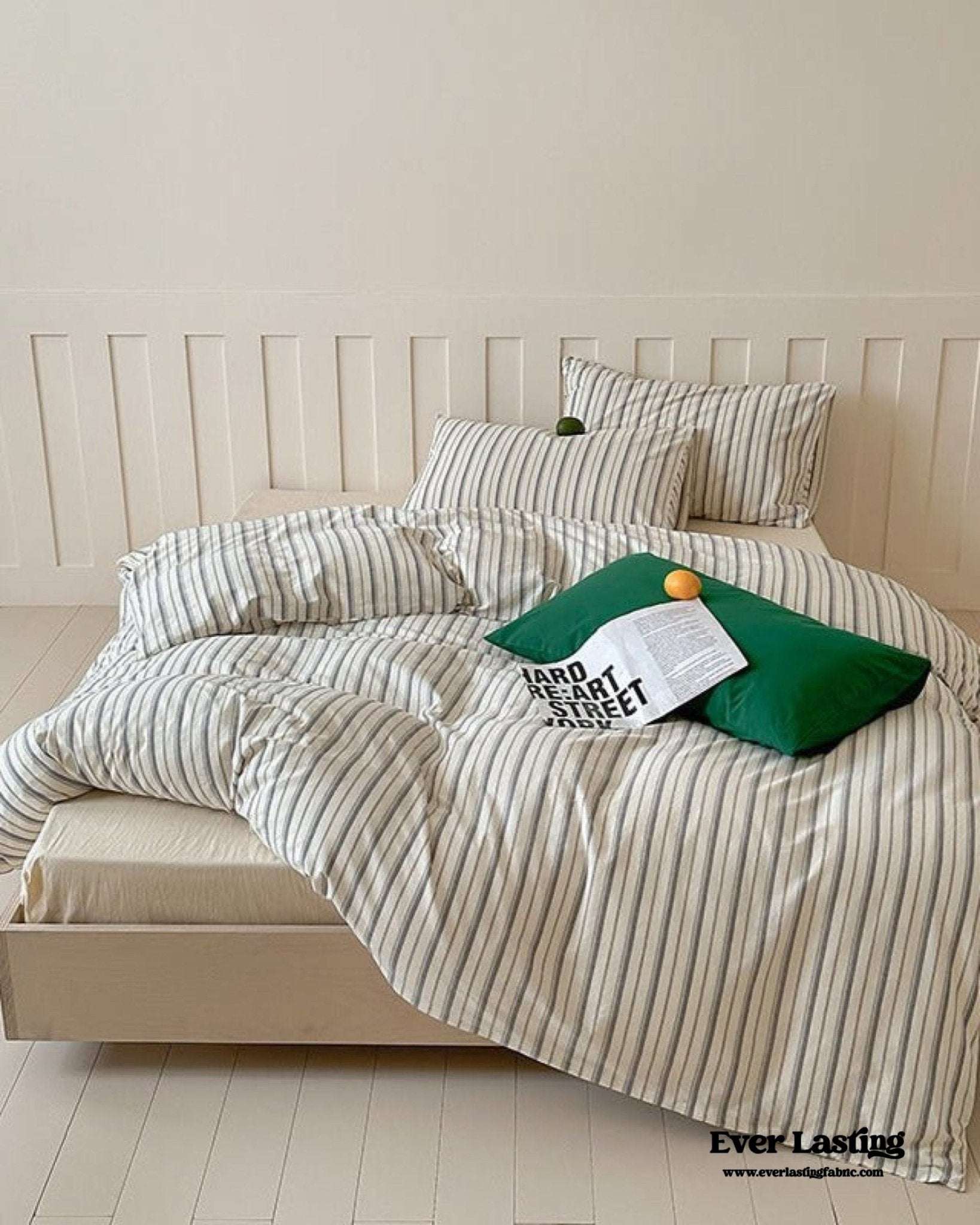 Parker Minimalist Striped Bedding Set / Pink