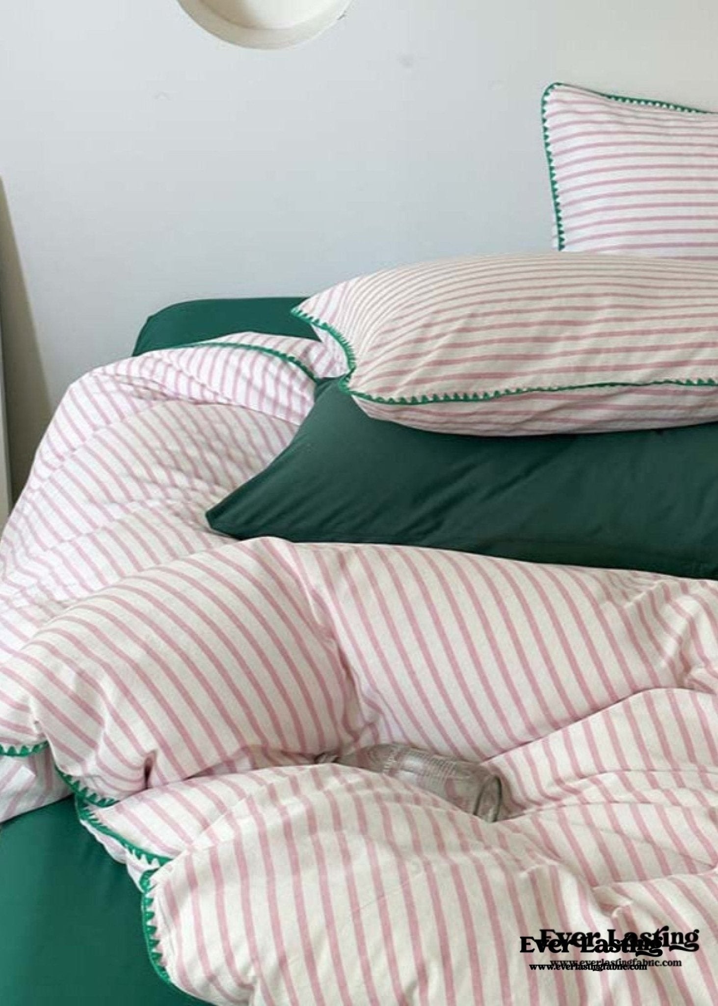 Pepper Candy Stripe Bedding Set / Fuchsia