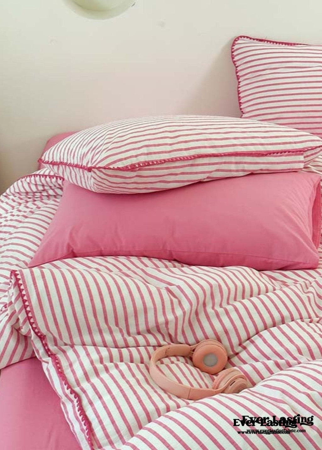 Pepper Candy Stripe Bedding Set / Fuchsia