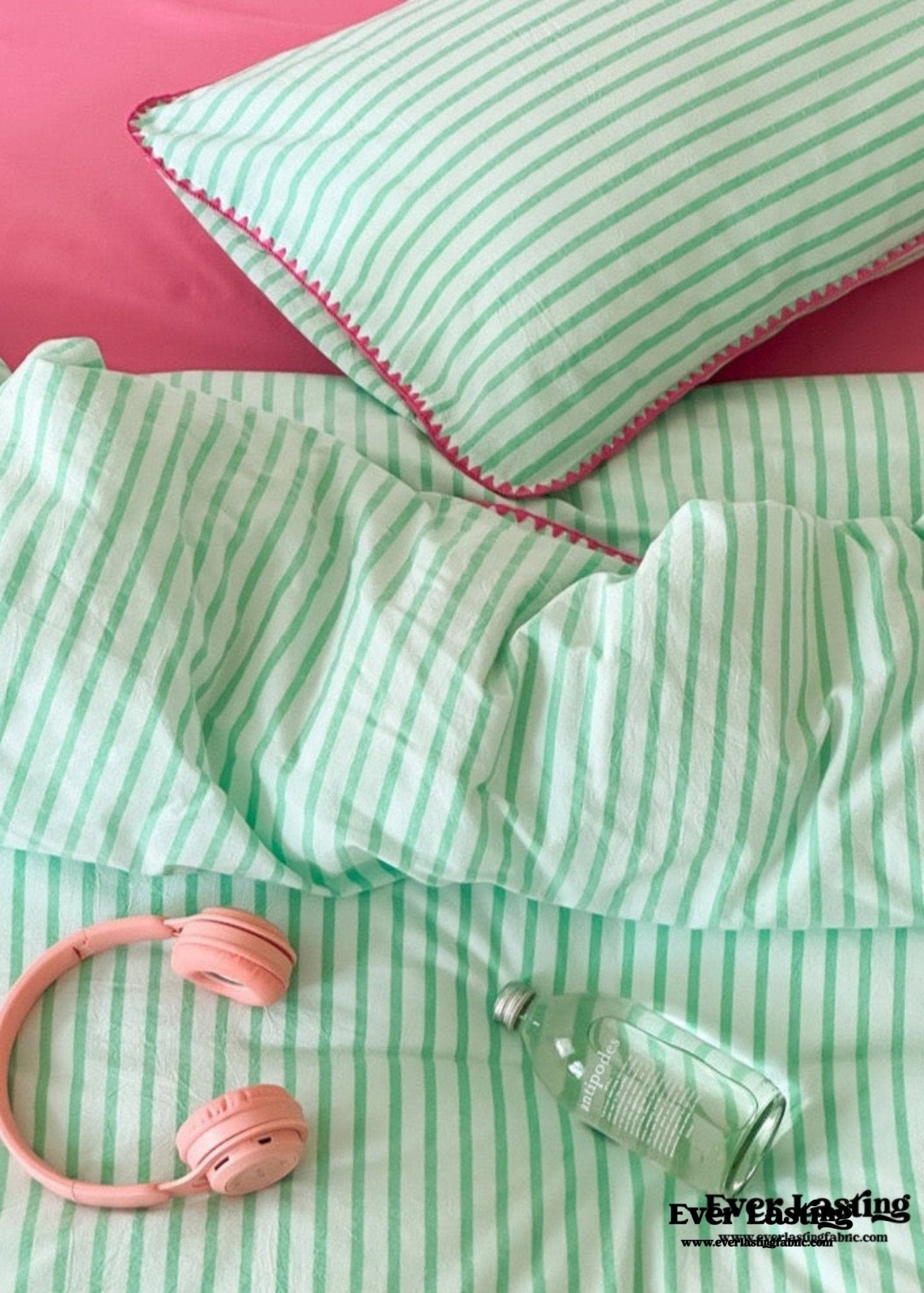 Pepper Candy Stripe Bedding Set / Fuchsia
