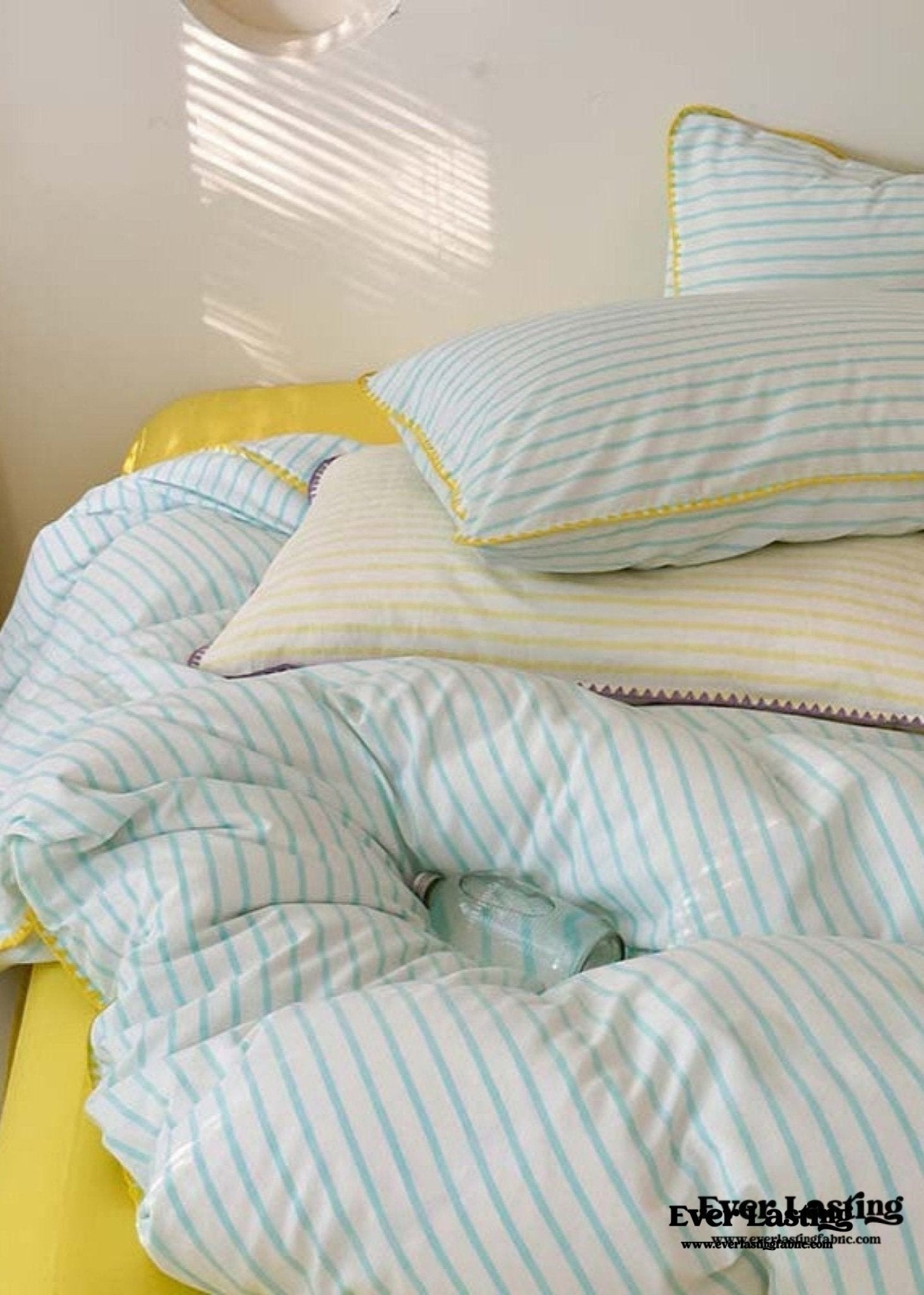 Pepper Candy Stripe Bedding Set / Fuchsia