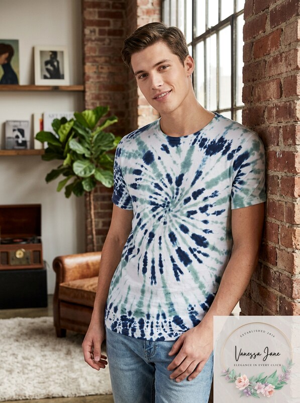 Guess Mens Spiral Tie-Dyed T-Shirt, Size XL