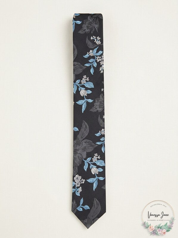 Bar III Mens Carter Skinny Floral Tie