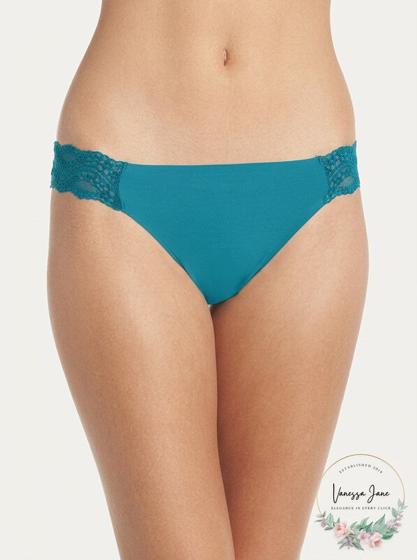 B.temptd by Wacoal B. Bare Thong 976267,Size Small