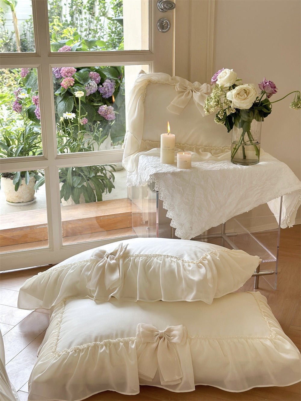 Ribbon Bow Airy Lace Bedding Set / Cream White