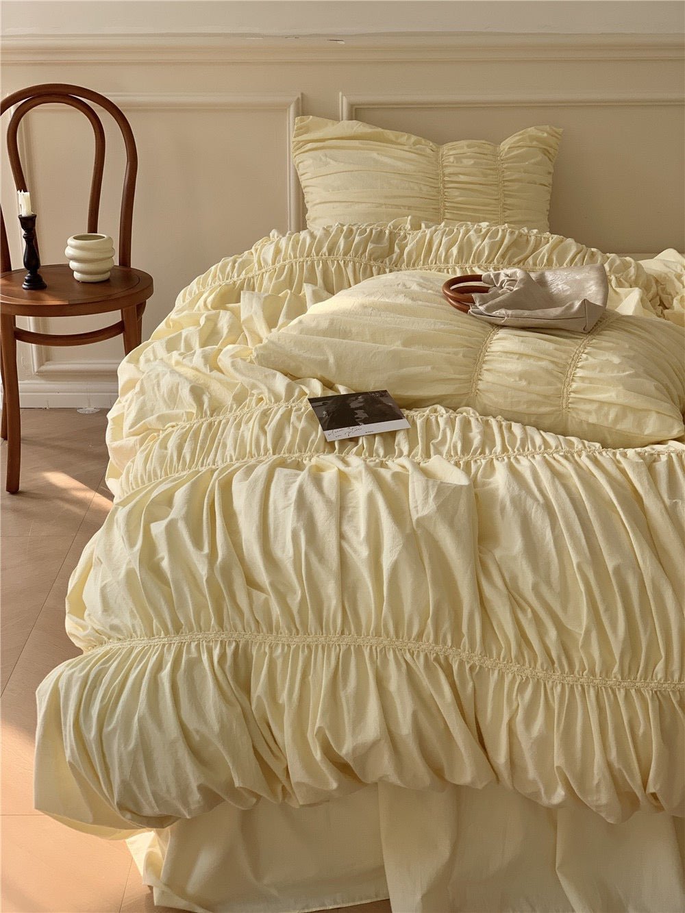 Royal Bedding Set / Beige