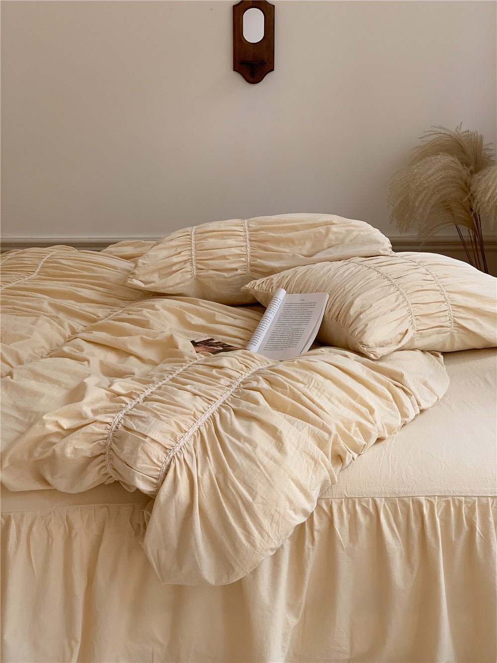 Royal Bedding Set / Beige
