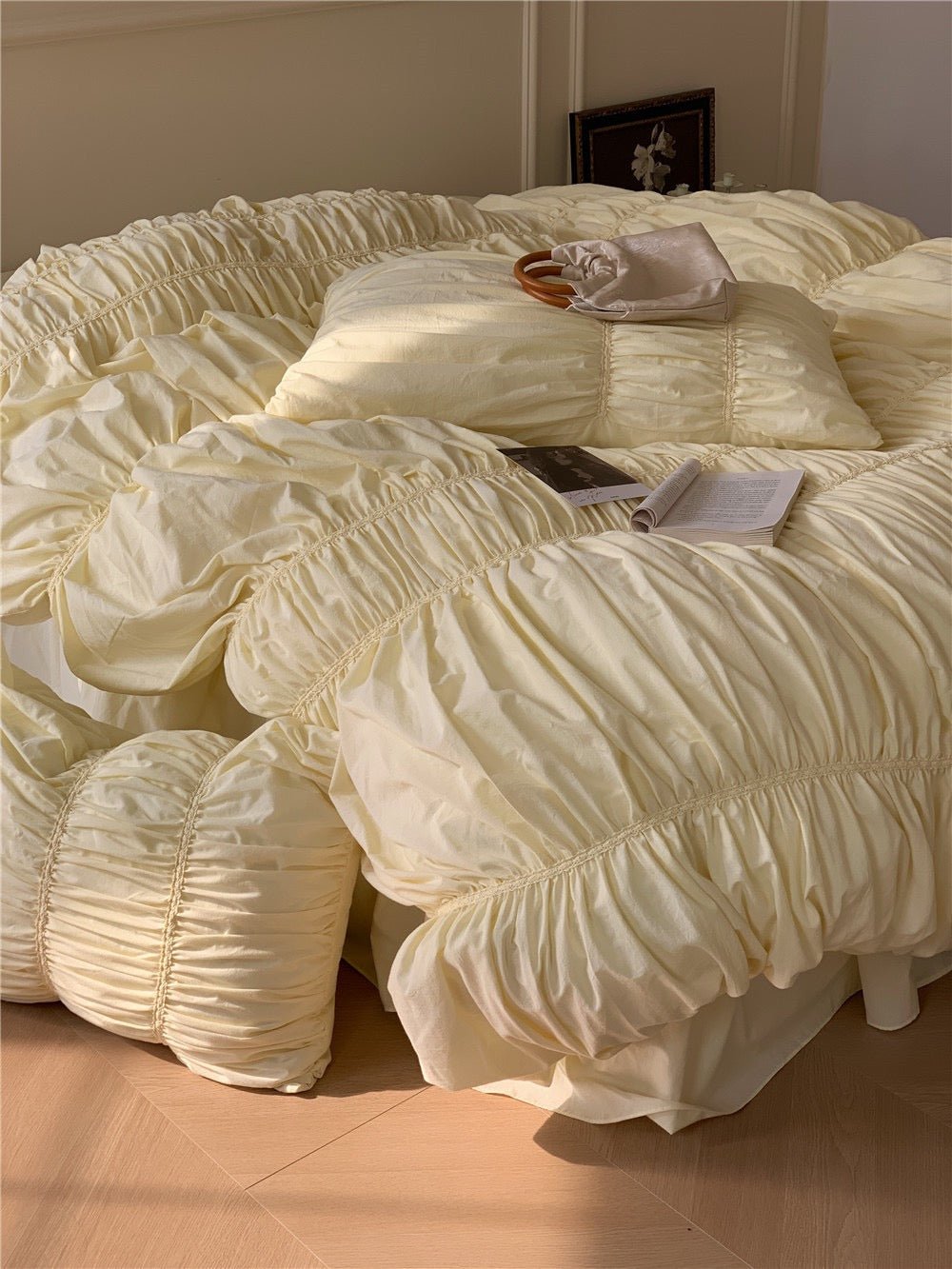 Royal Bedding Set / Beige