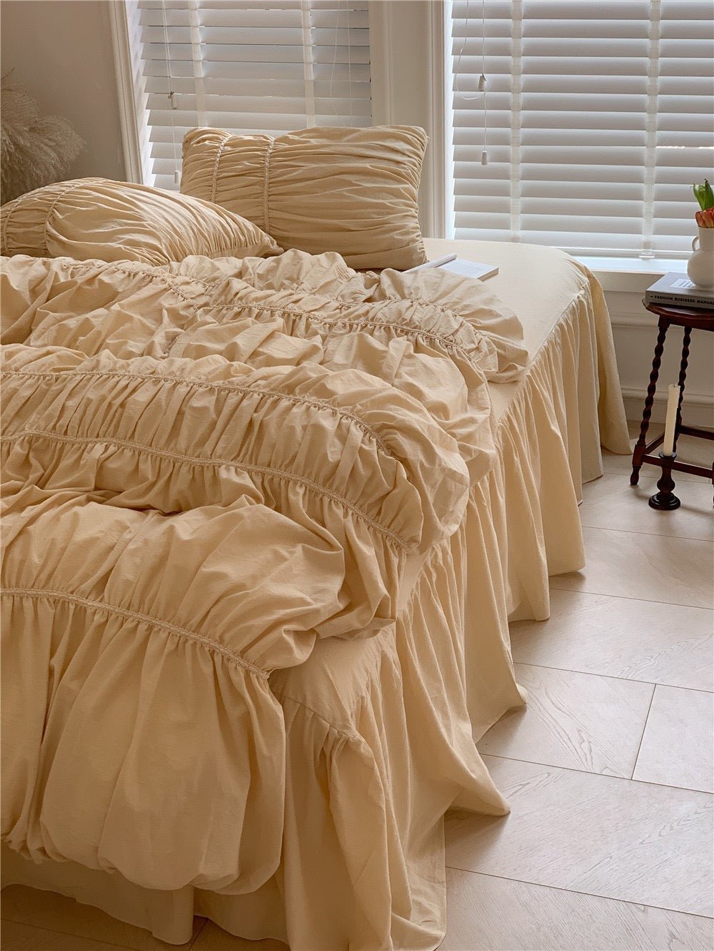 Royal Bedding Set / Beige