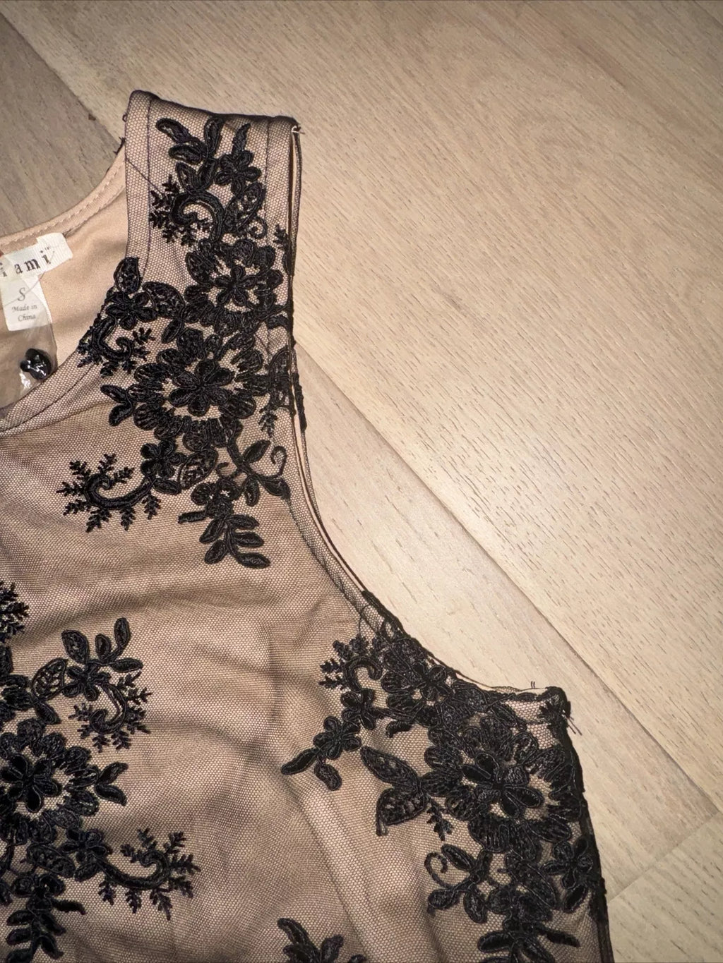 Francesca's Miami Floral Blouse Sleeveless Overlay Poly Lace, Size Large
