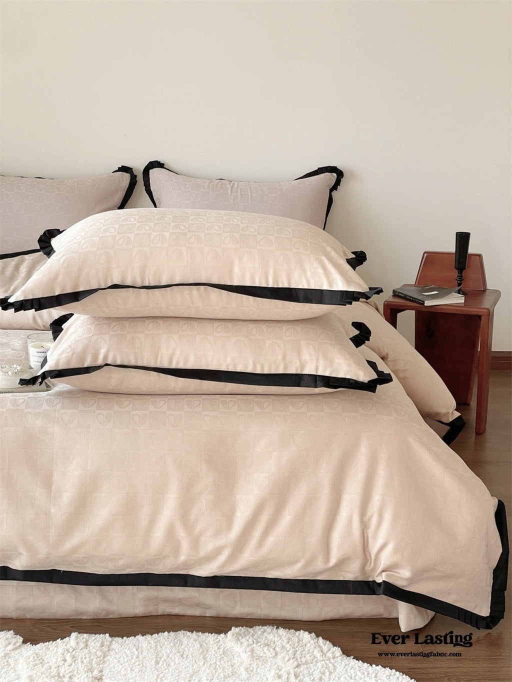 Silky Luxury Heart Textured Bedding Set / Beige