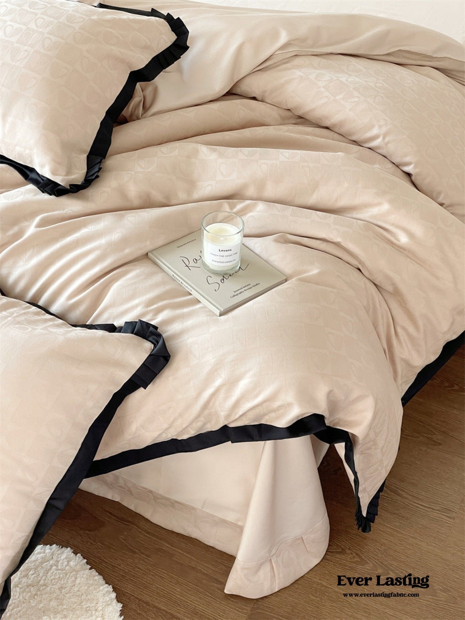 Silky Luxury Heart Textured Bedding Set / Beige