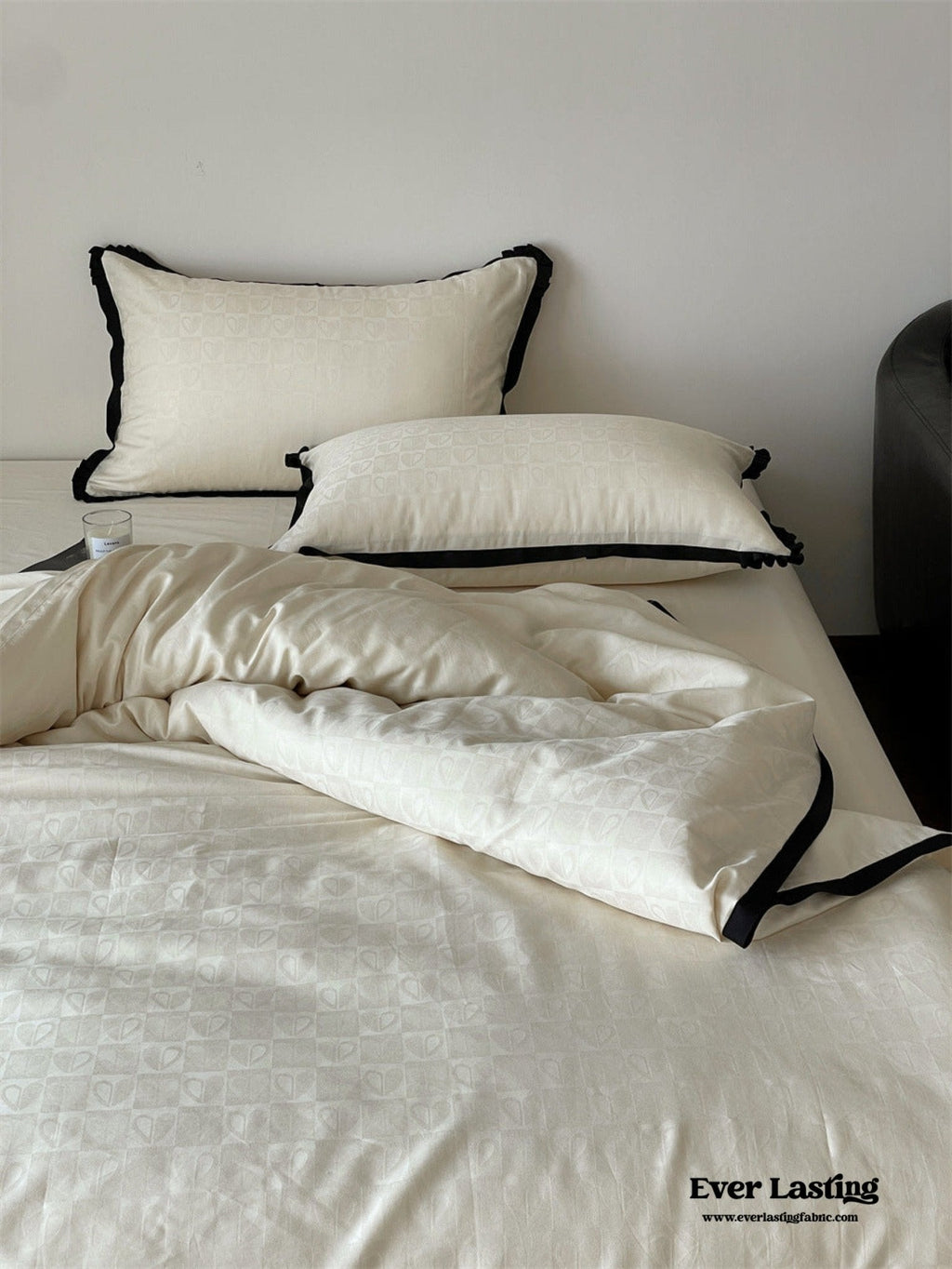Silky Luxury Heart Textured Bedding Set / Beige