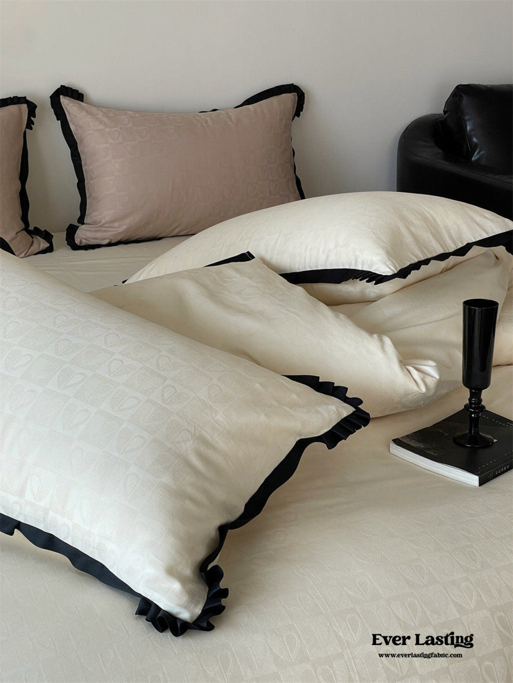 Silky Luxury Heart Textured Bedding Set / Beige
