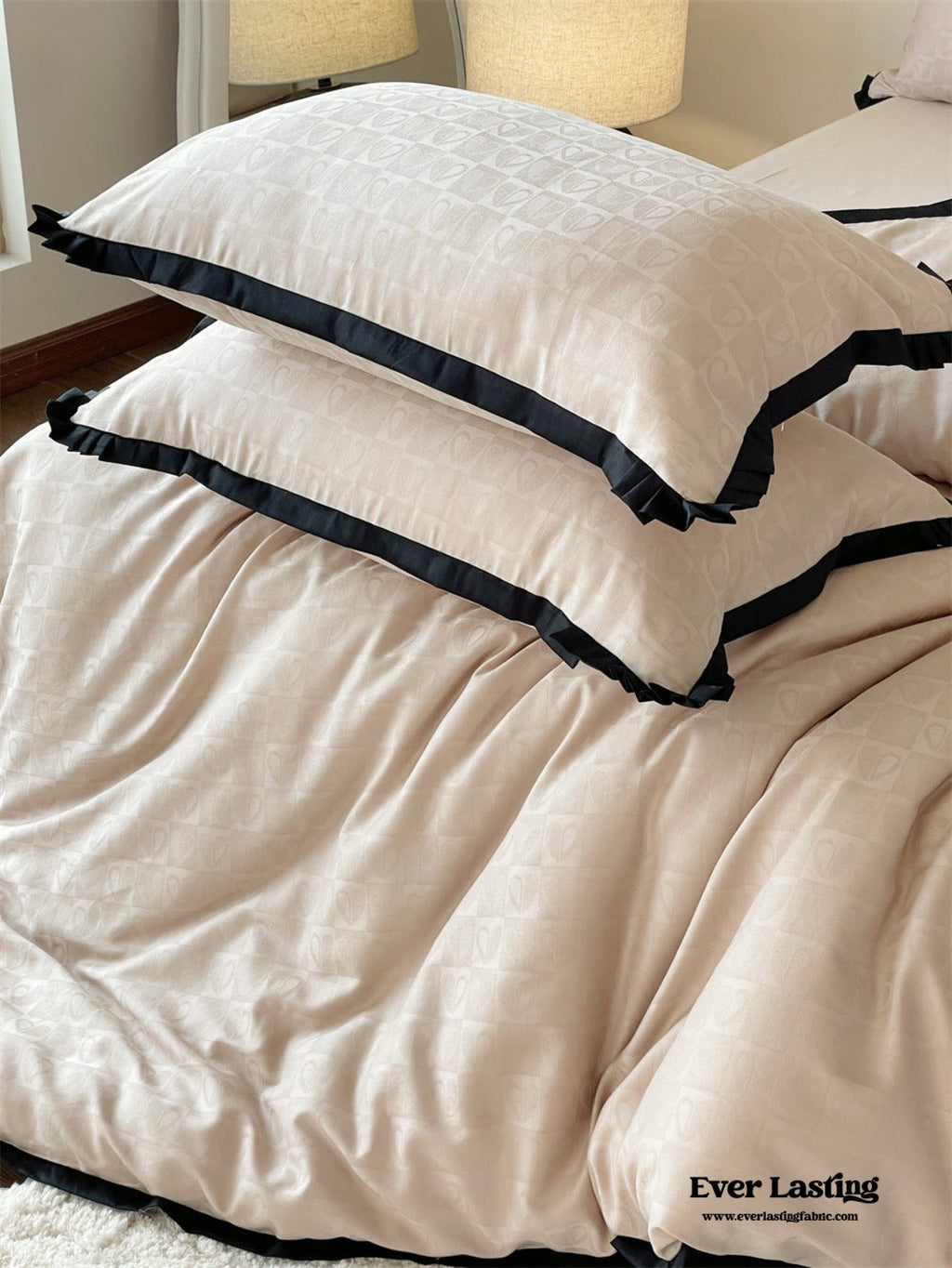 Silky Luxury Heart Textured Bedding Set / Beige