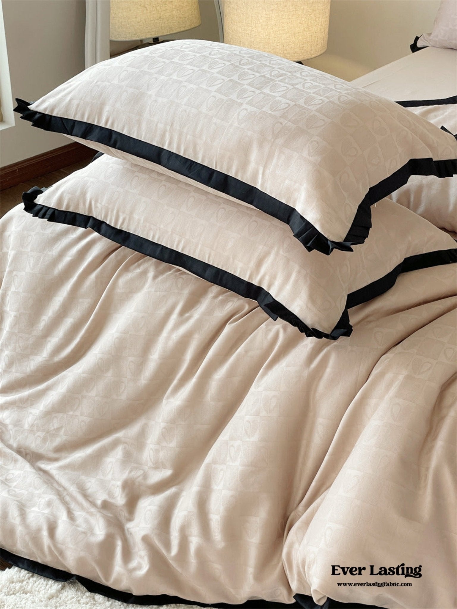 Silky Luxury Heart Textured Bedding Set / Beige