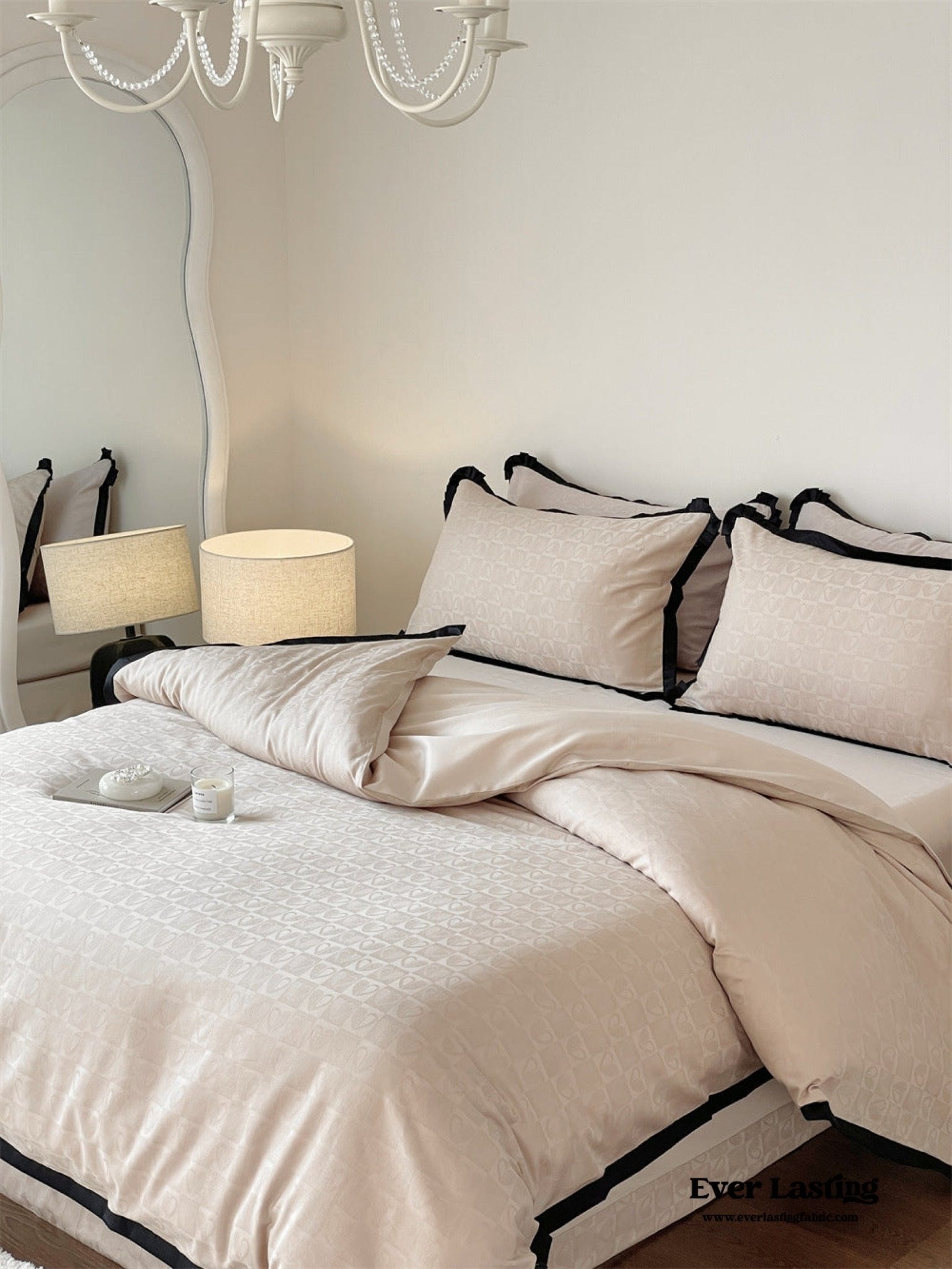 Silky Luxury Heart Textured Bedding Set / Beige