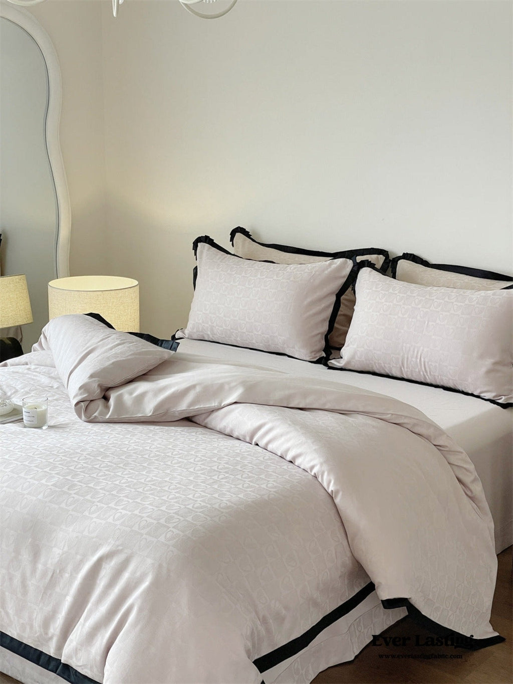 Silky Luxury Heart Textured Bedding Set / Beige