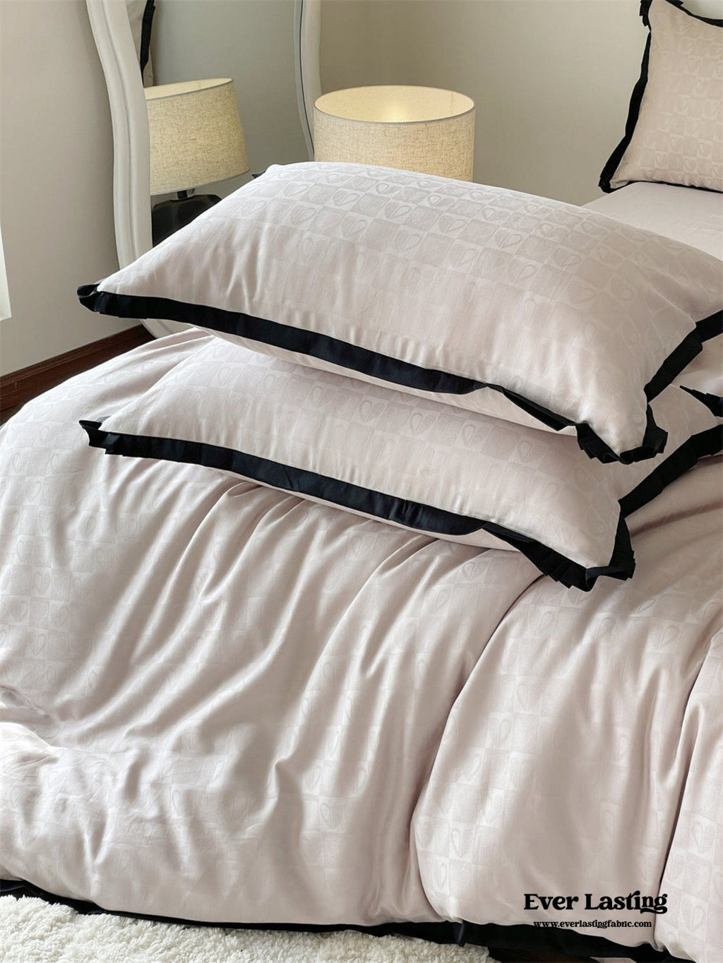 Silky Luxury Heart Textured Bedding Set / Beige