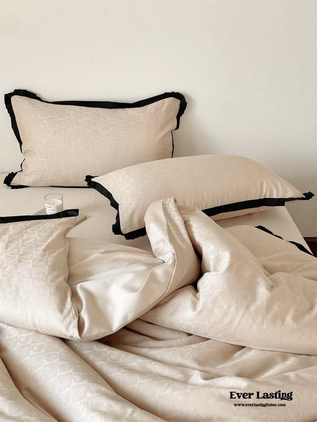 Silky Luxury Heart Textured Bedding Set / Beige