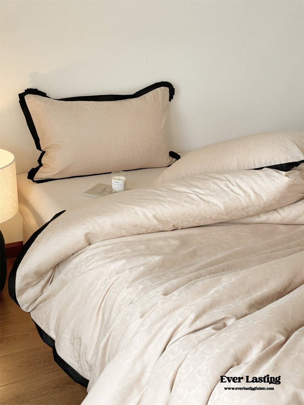 Silky Luxury Heart Textured Bedding Set / Cream
