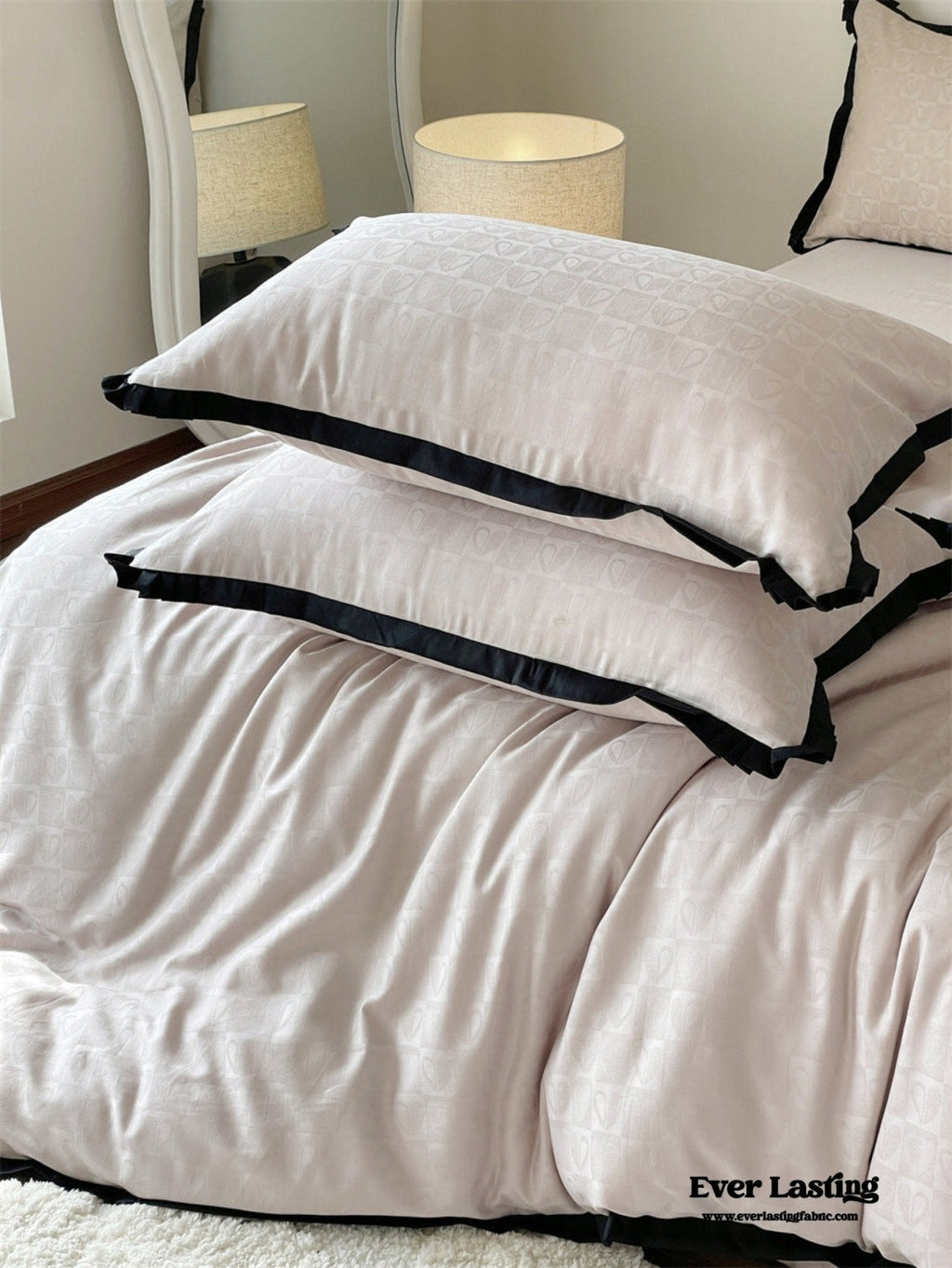 Silky Luxury Heart Textured Bedding Set / Cream