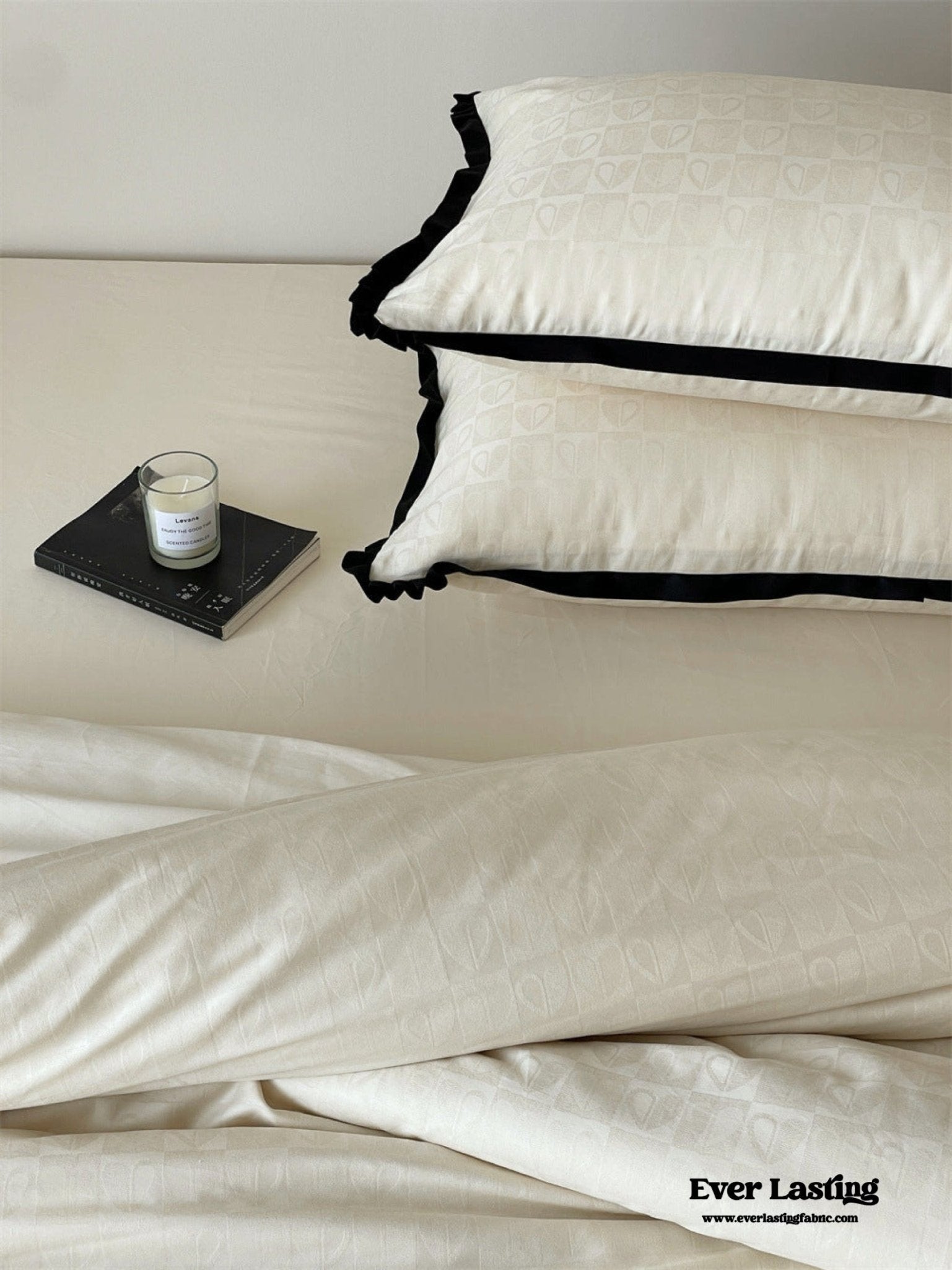 Silky Luxury Heart Textured Bedding Set / Cream