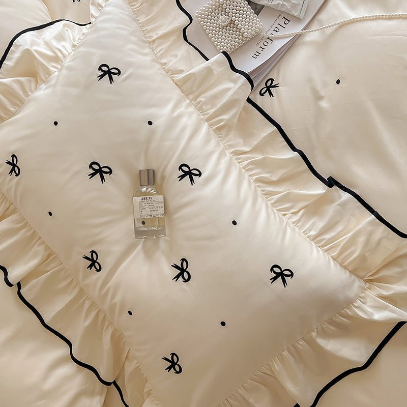 Silky Ribbon Ruffle Bedding Set / Cream White