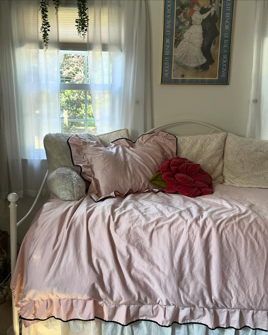Silky Ruffle Bedding Set / Rust Pink