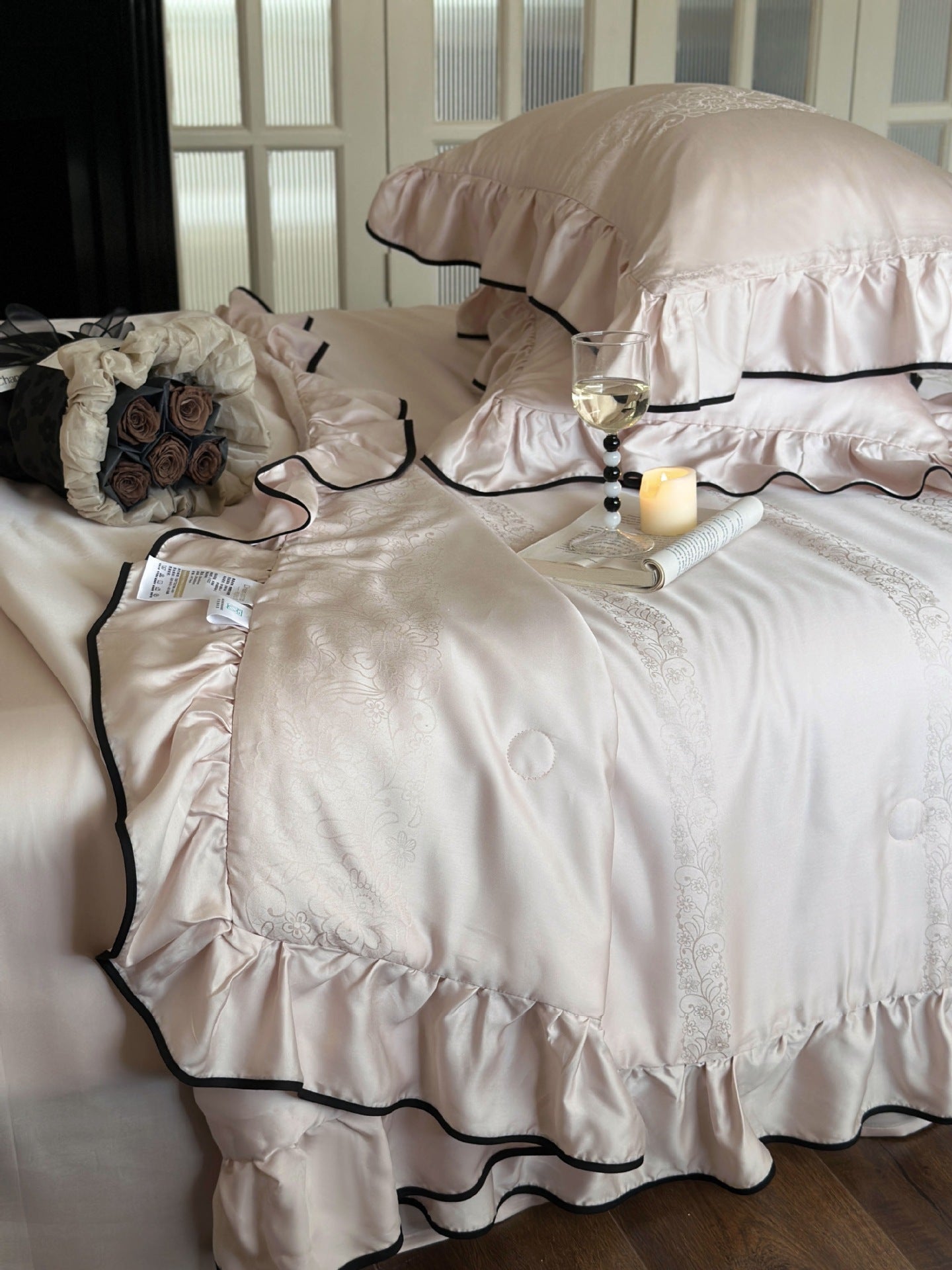 Silky Ruffle Blanket Comforter Set / Rust Pink