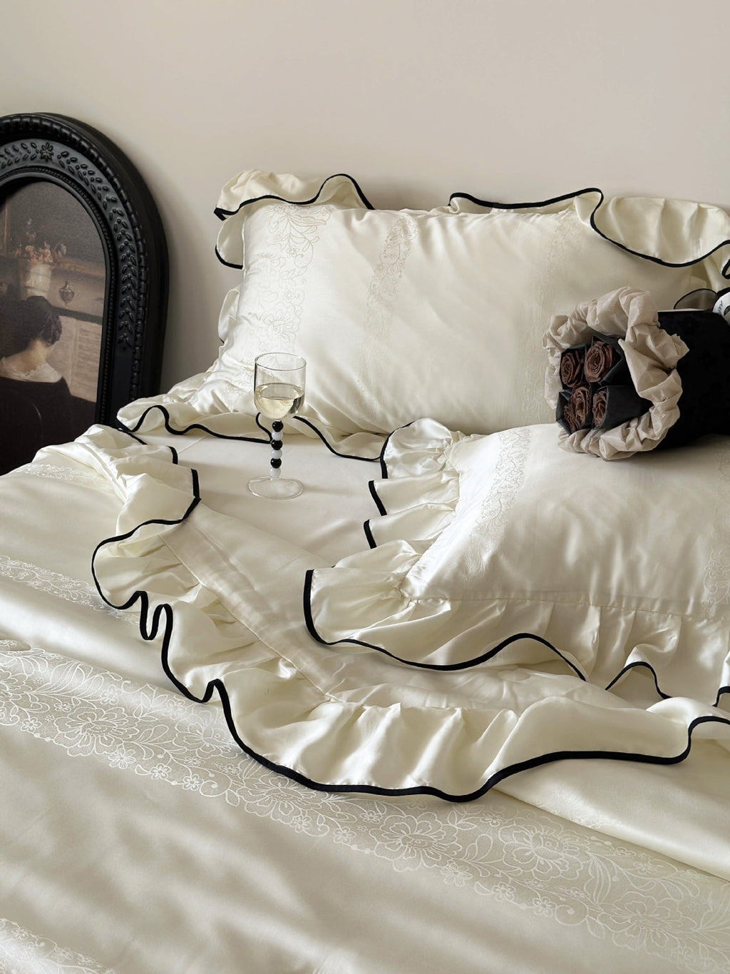 Silky Ruffle Blanket Comforter Set / Rust Pink