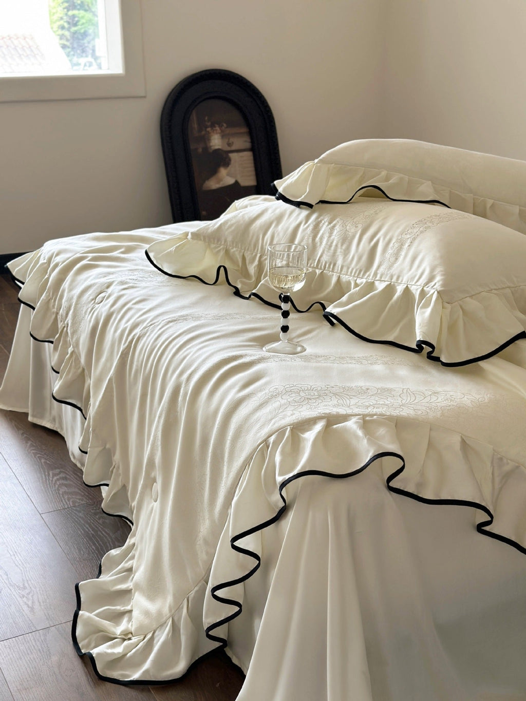 Silky Ruffle Blanket Comforter Set / Rust Pink