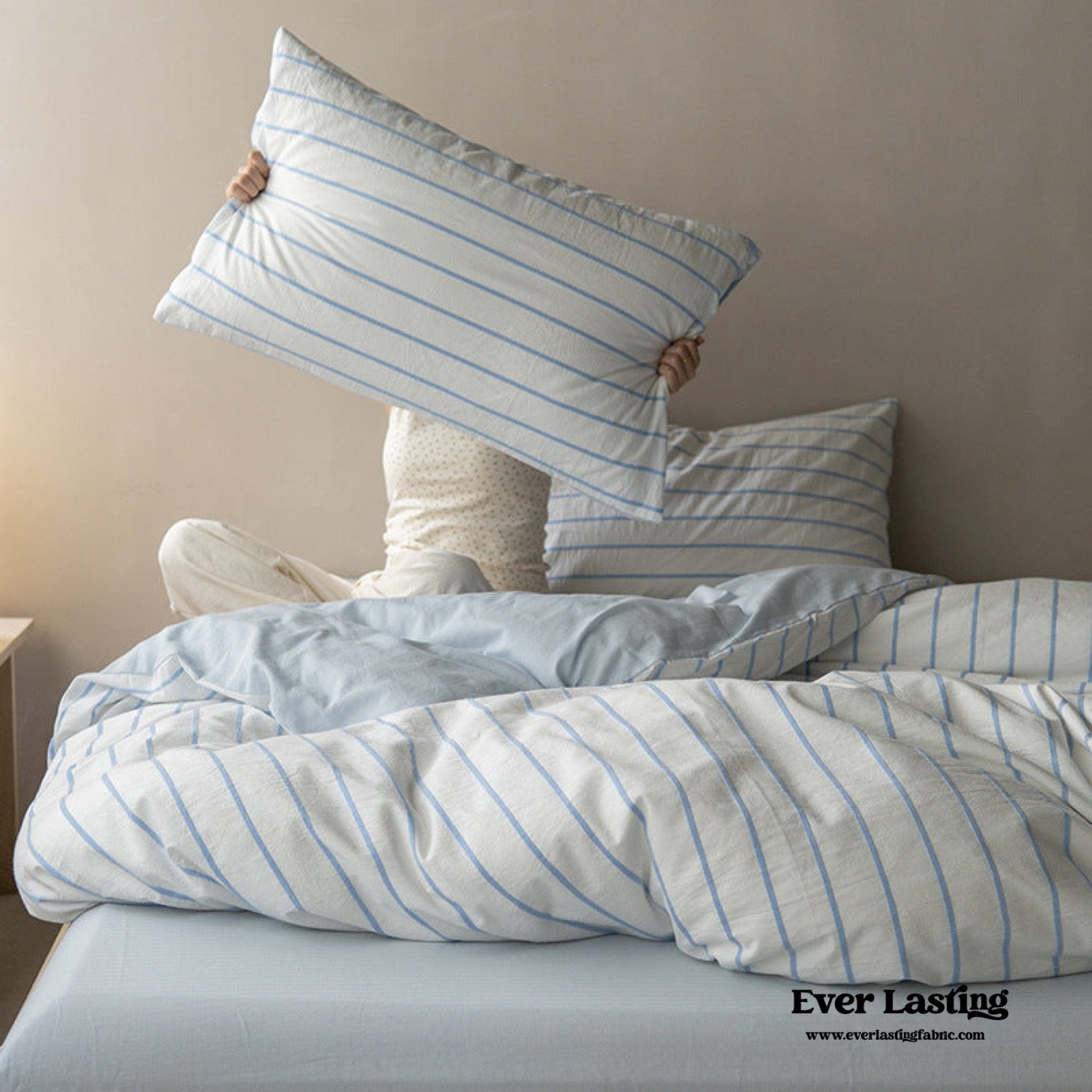 Skye Refreshing Striped Bedding Set / White