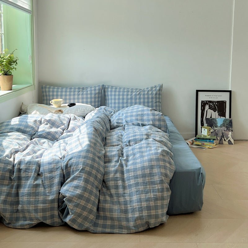 Soft Blend Plaid Bedding Set / Blue