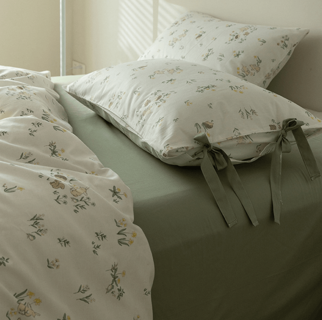 Soft Cottage Blue Ribbon Bedding Set / Blue