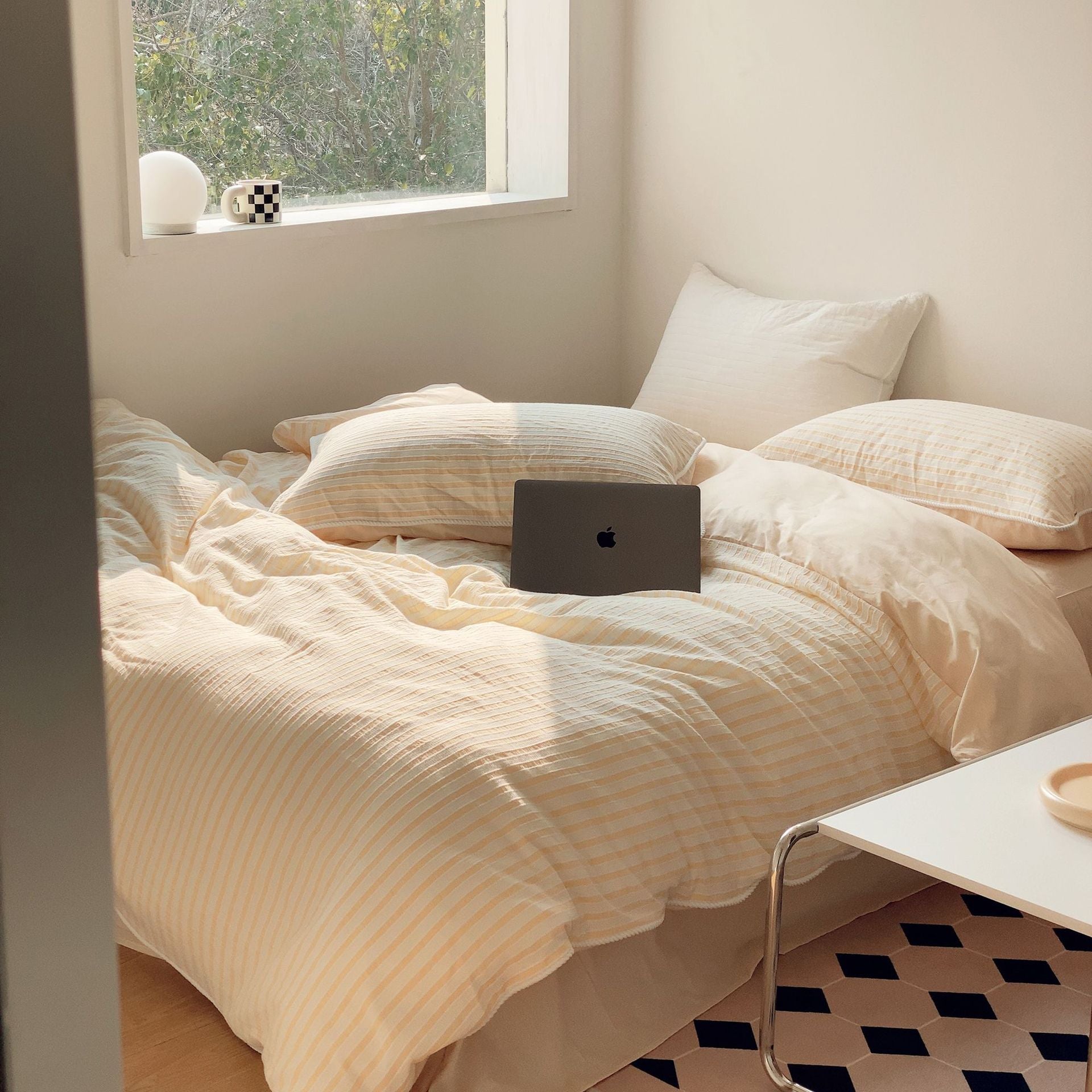 Soft Jacquard Bedding Set / Yellow