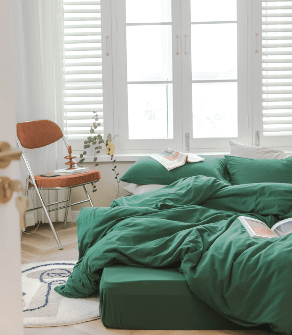 Solid Bedding Set / White
