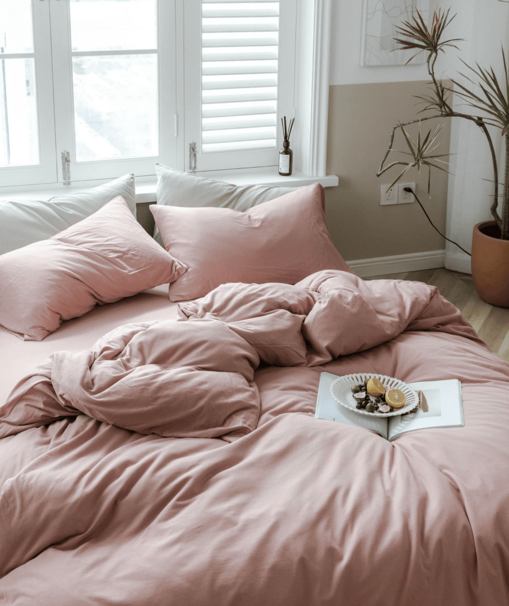 Solid Bedding Set / White