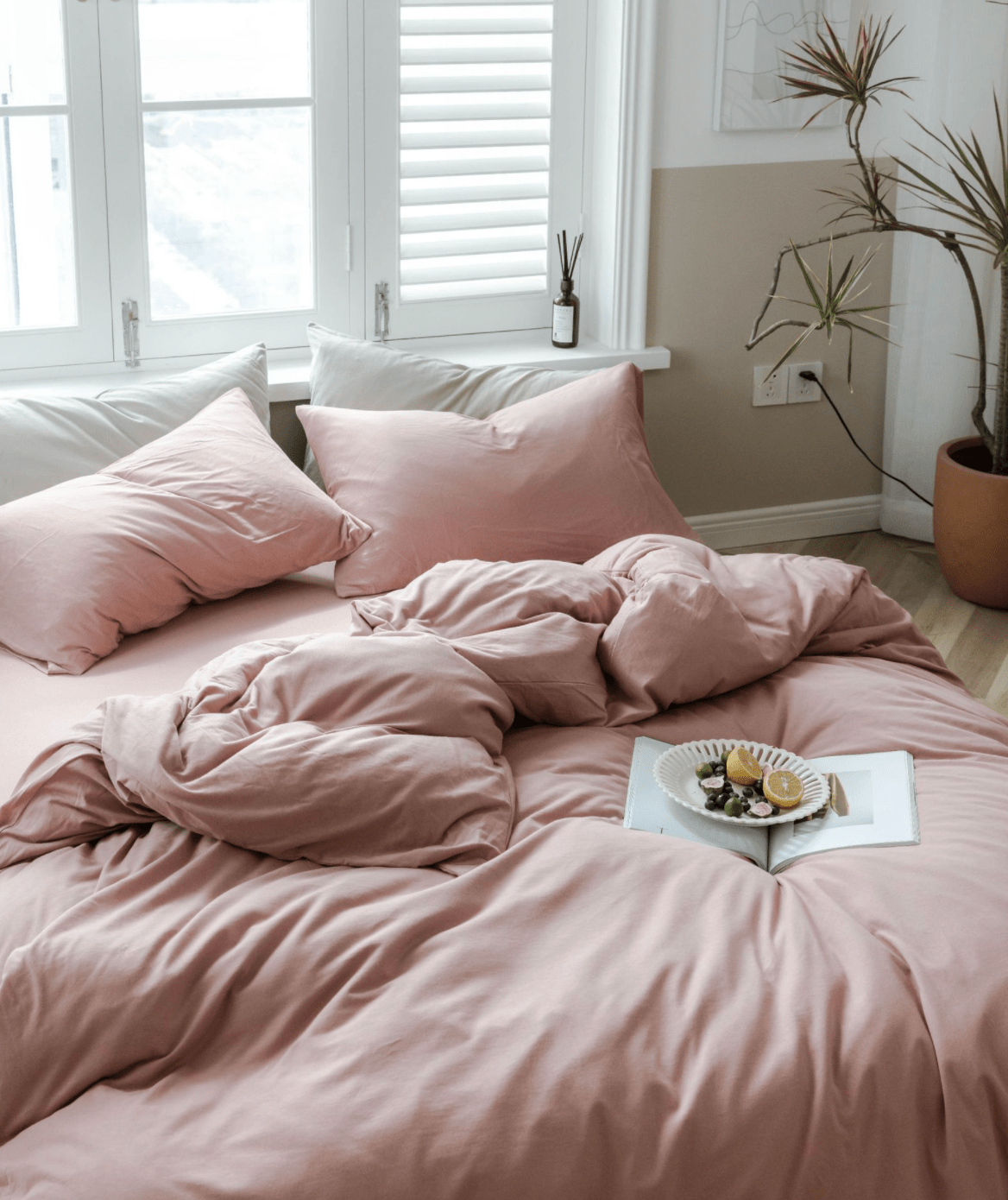Solid Bedding Set / White