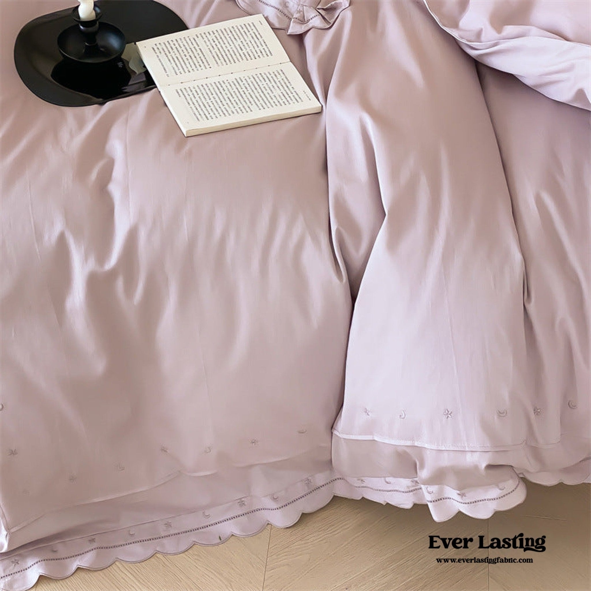Star Gaze Short Cake Ruffle Bedding Set / Purple