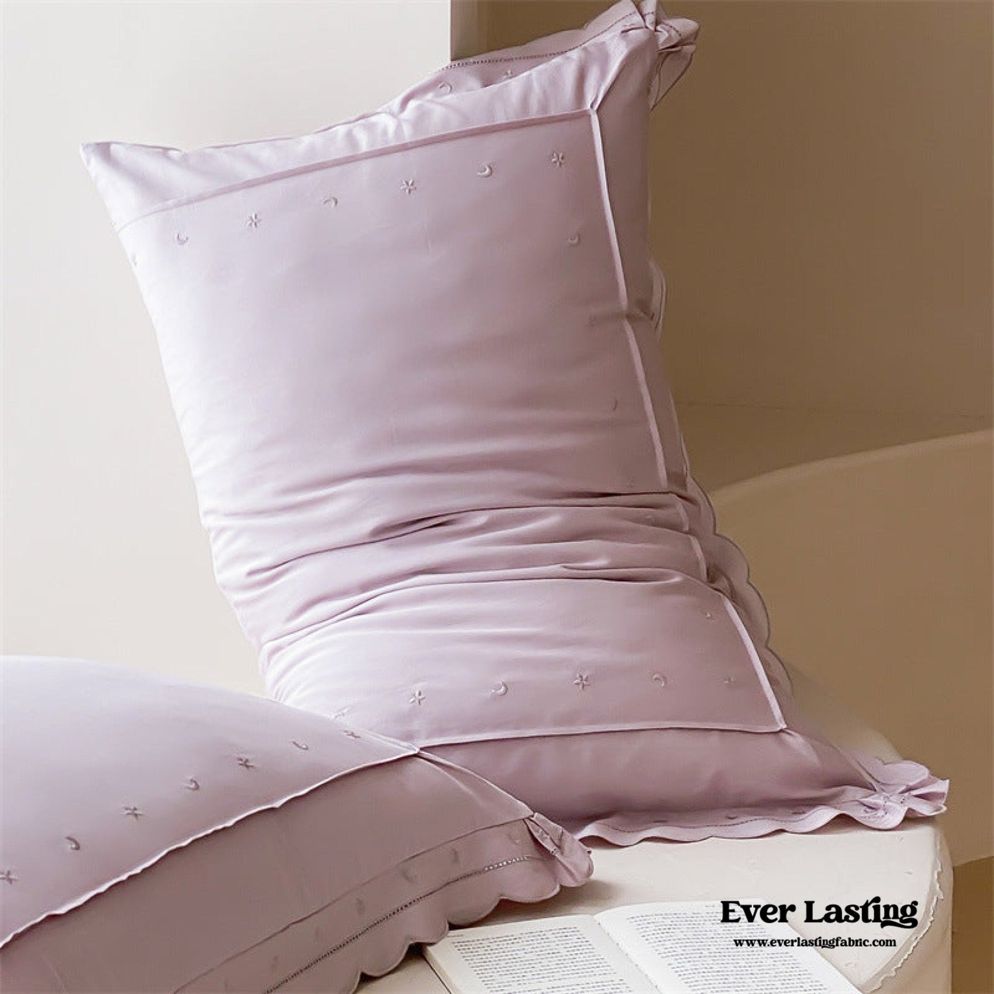 Star Gaze Short Cake Ruffle Bedding Set / Purple