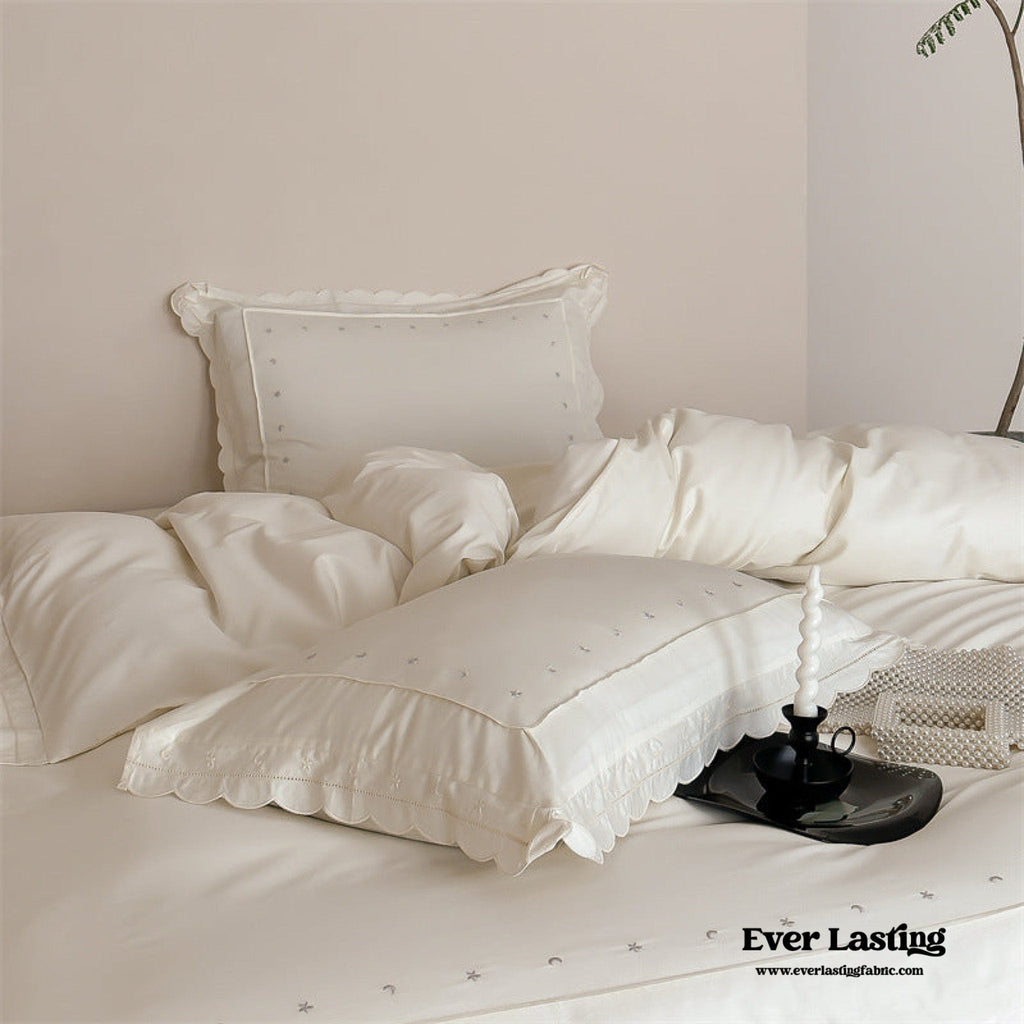 Star Gaze Short Cake Ruffle Bedding Set / White