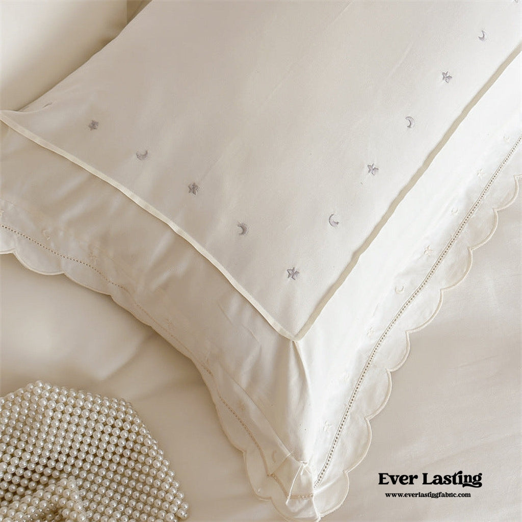 Star Gaze Short Cake Ruffle Bedding Set / White